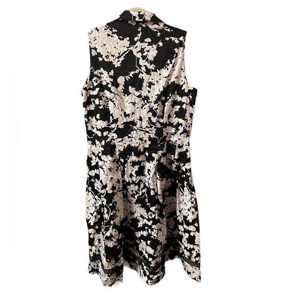 PERCEPTIONS FLORAL BUTTON FRONT DRESS - Picture 2 of 6